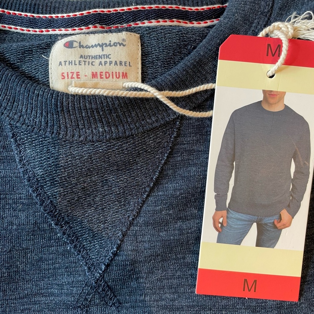 Champion Brand mens Crew pullover SIZE Medium